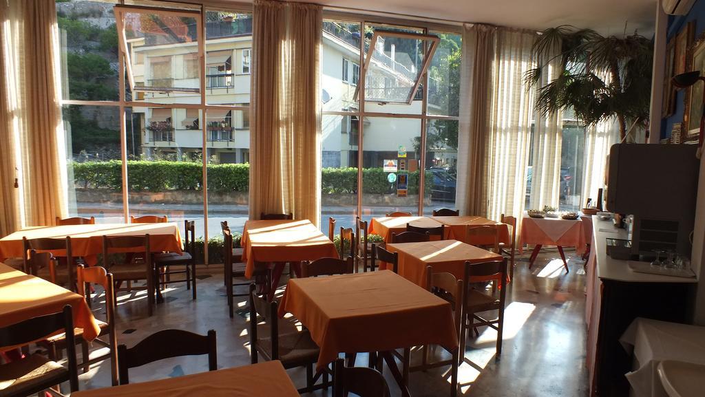 Hotel Colibri Finale Ligure Exteriér fotografie